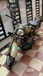 Royal Enfield Classic 500CC Desert Storm
