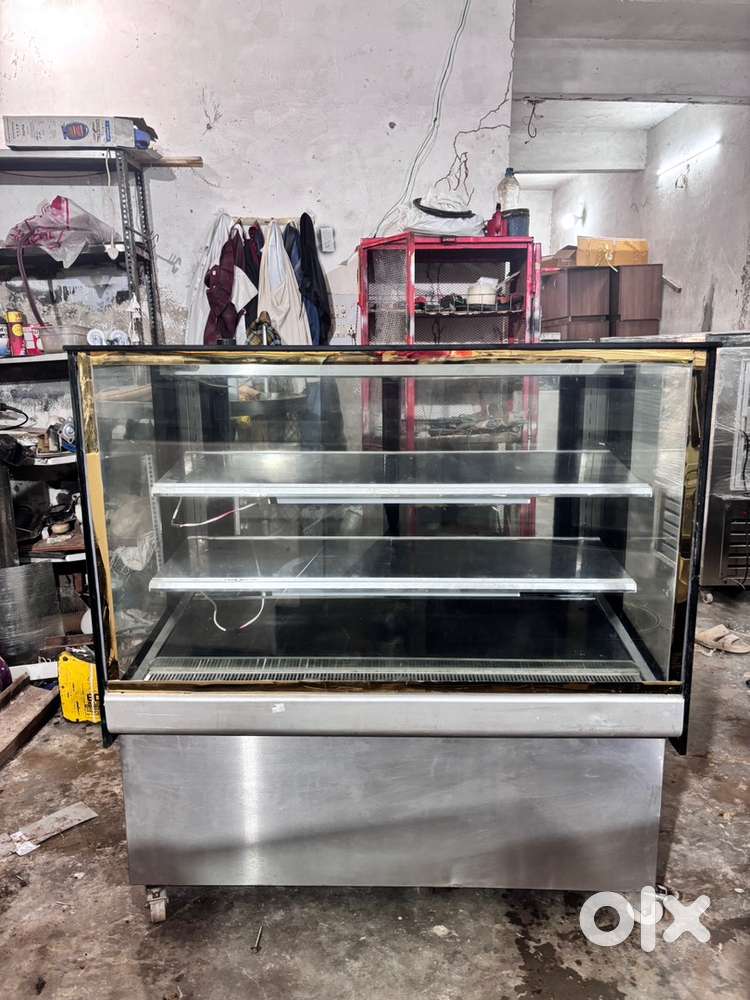 Air coolCake counter fridge