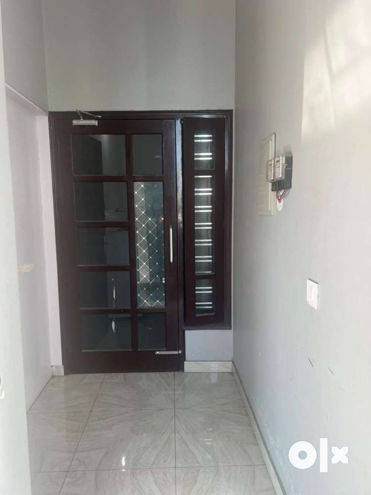 1 fully furnished room available for rent