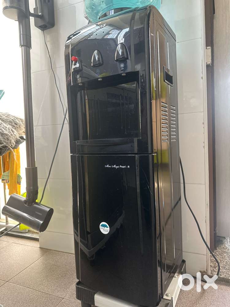 Voltas water dispenser