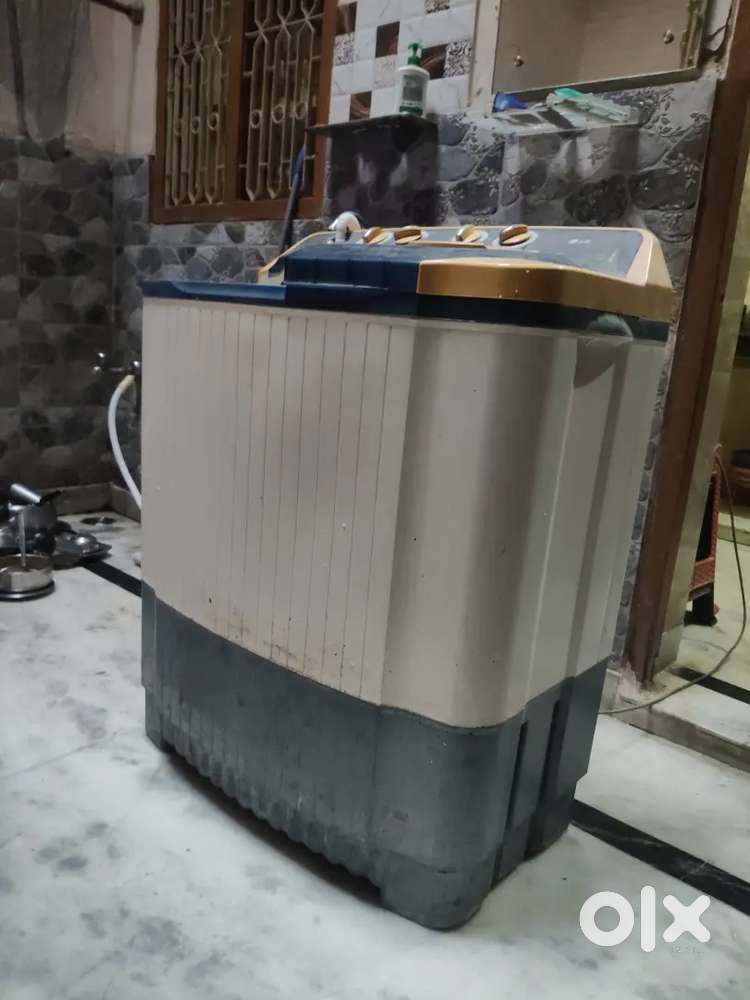 Good Condition LG Semi Washing Machine