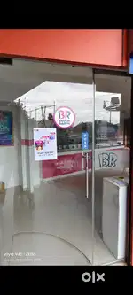 Baskin Robbins ice cream shop