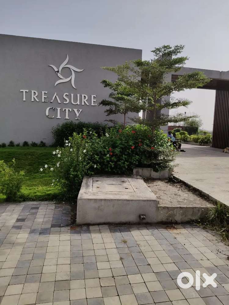Plot For Sale In Prime Location