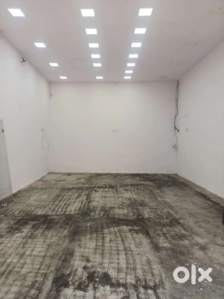 Shop for rent near Bombay hospital