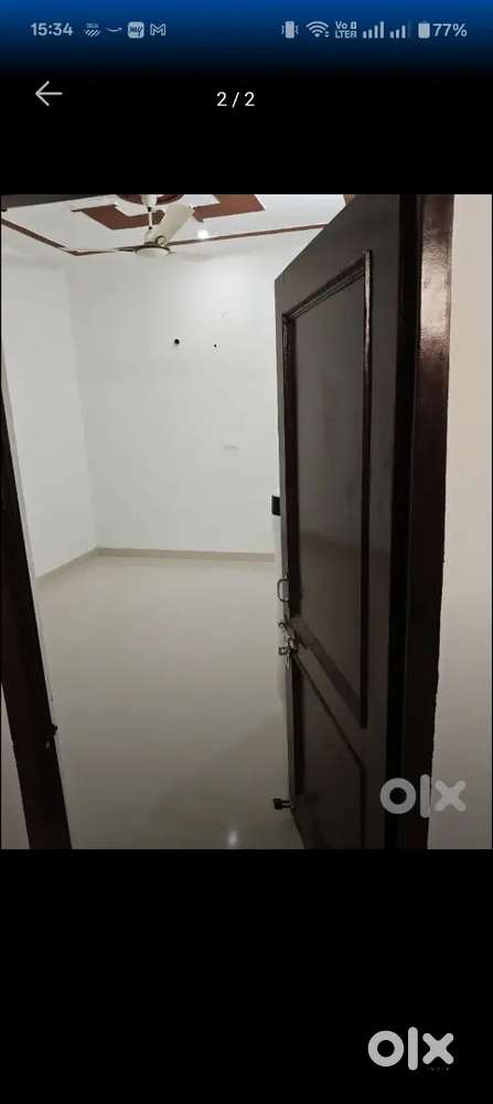 1 room out of 3 rooms available, only for girls