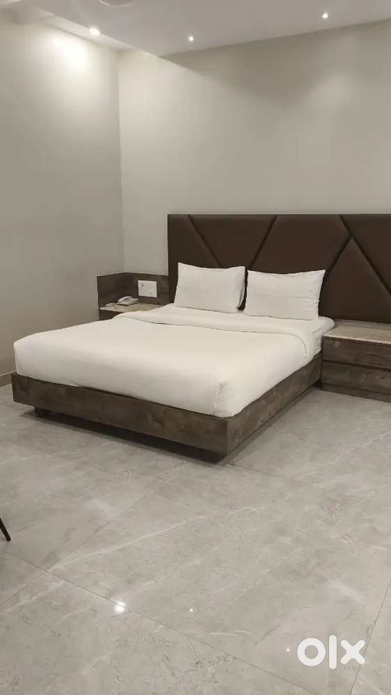 RECEPTIONIST AND HOUSEKEEPING