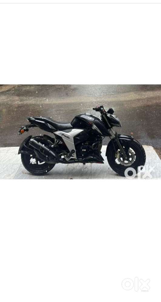 Apache RTR 160 4V Black In Very Good Condition