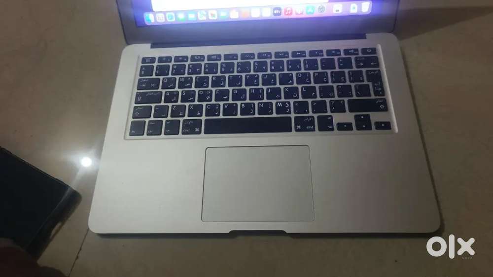 Very light used macbook air