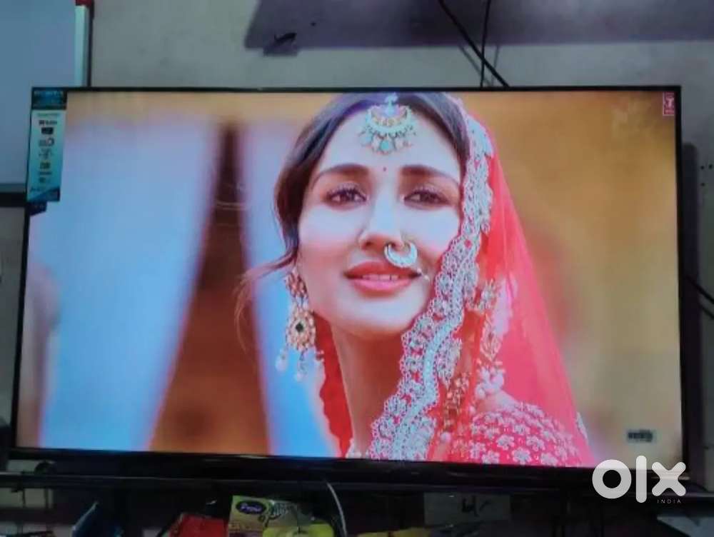 New smart 32inch led tv dolby sound crystal clear display 1yr warranty