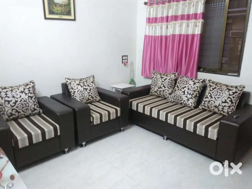 Sofa Set with pellow