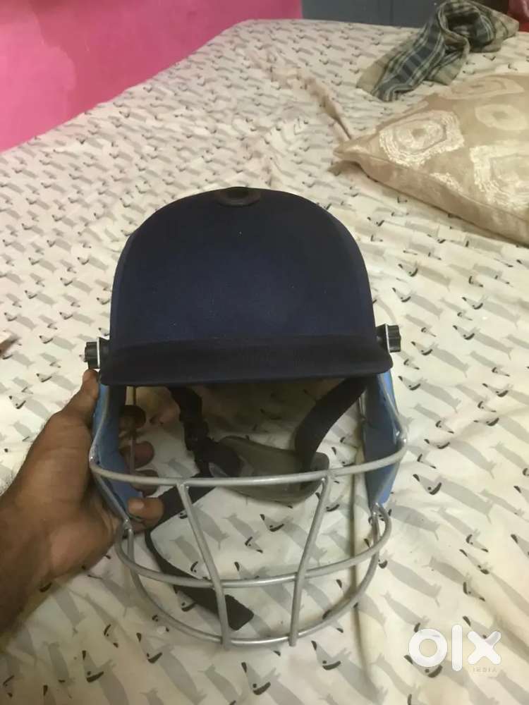Cricket helmet in mint condition