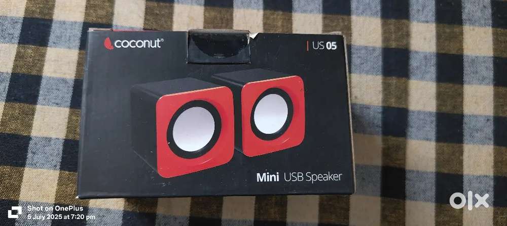 DUAL SPEAKER WIRED GAMING CONTROLLER USB and  WIFI DONGLE