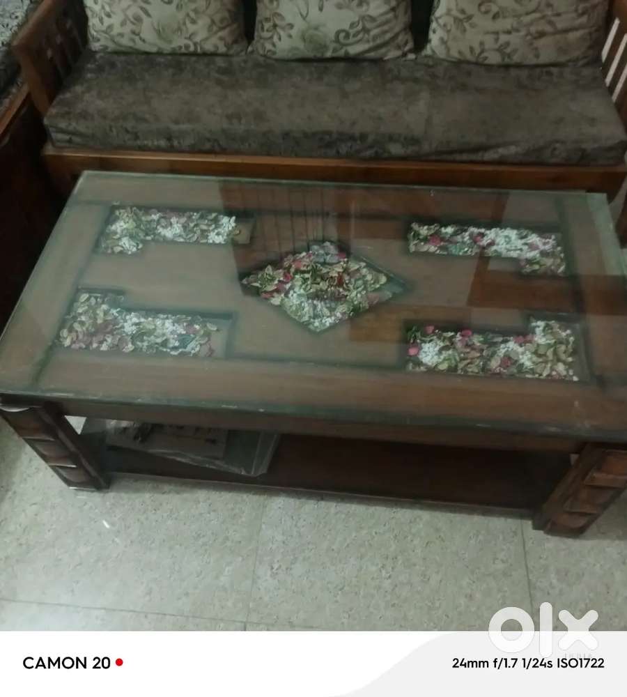 5 sitter sofa with 1 table