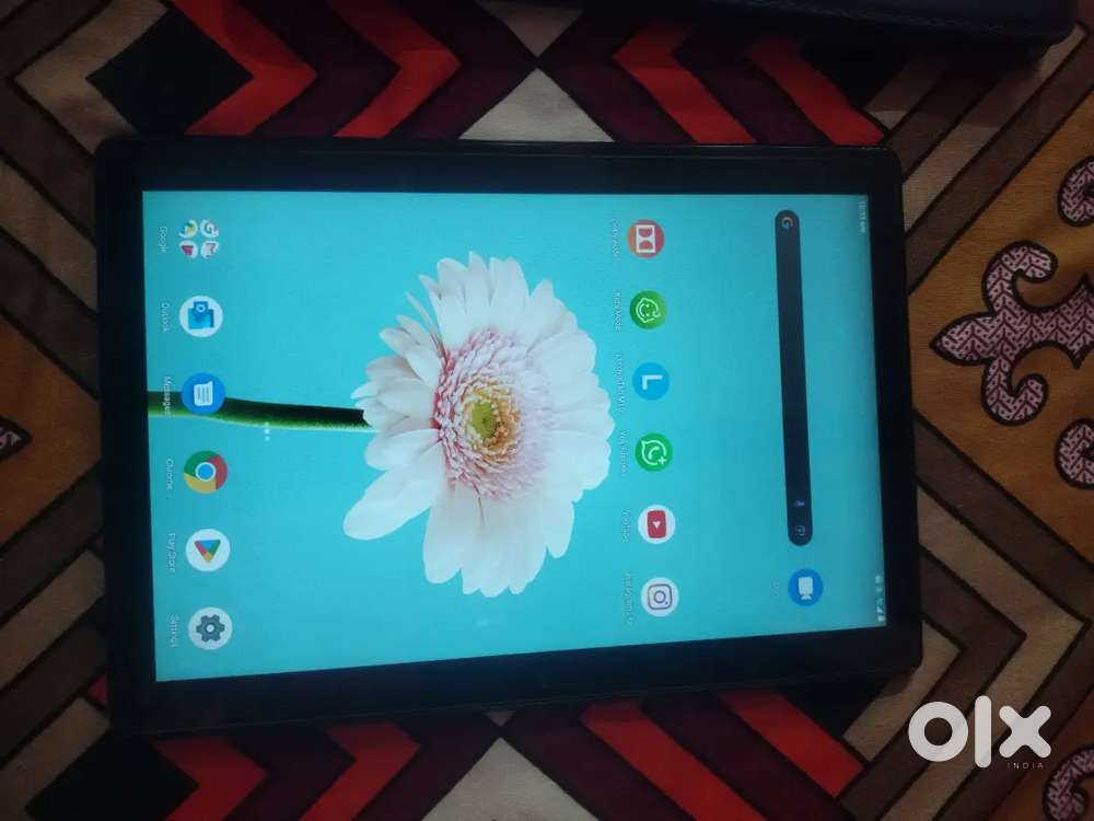 Lenovo m10