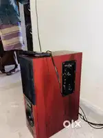 Tower speaker base