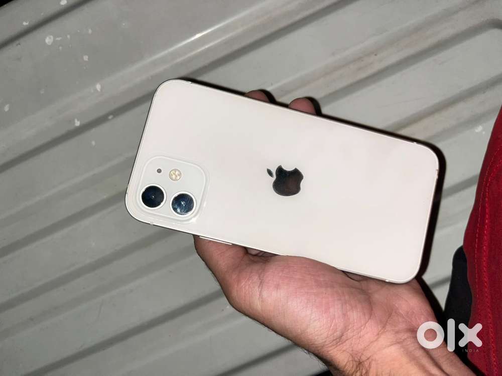 iPhone 12 white