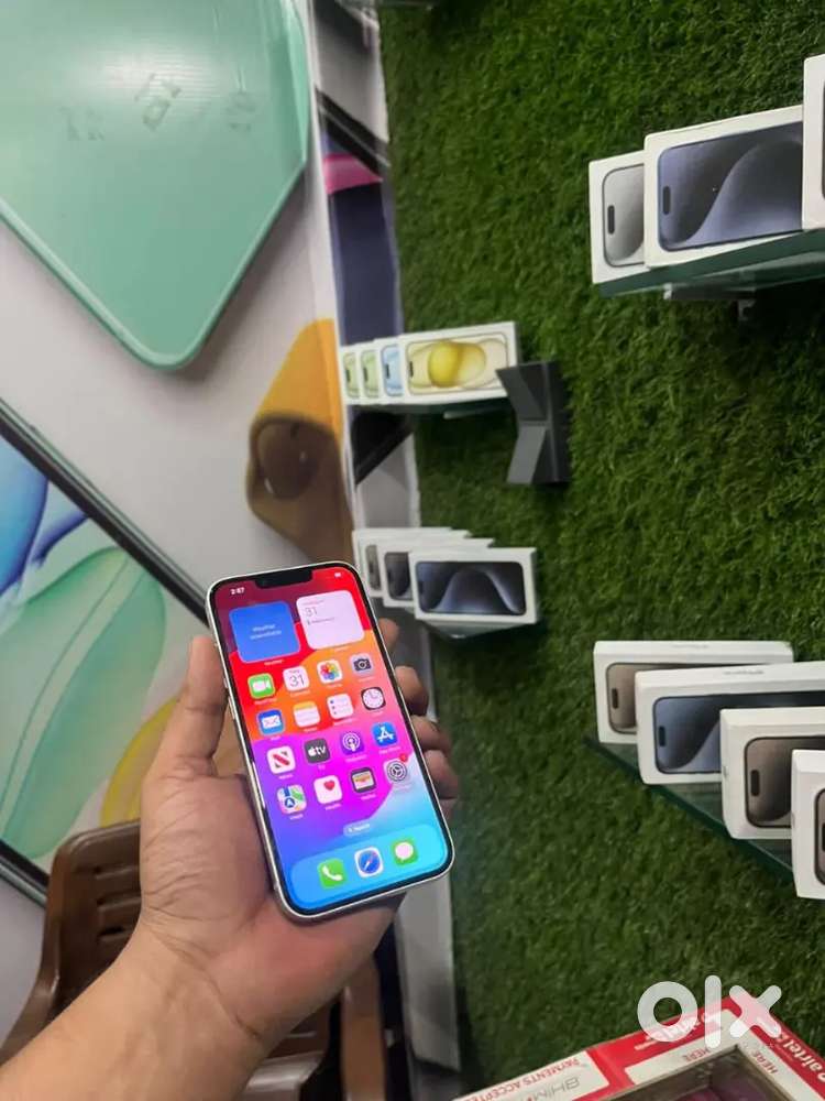 iPhone 13 with bill box