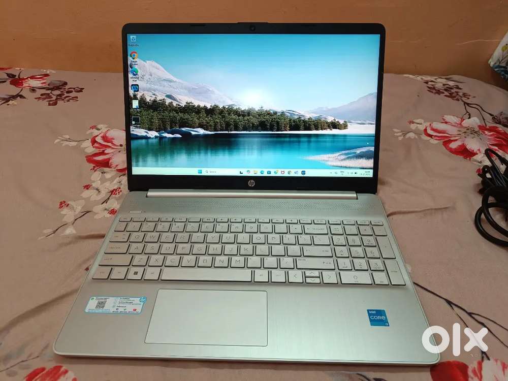 HP 15s, 12th Gen Intel Core i3-1215U (8GB DDR4, 512GB SSD), silver
