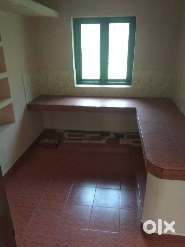 BACHELORS ALLOWED GROUND FLOOR FOR RENT MANKAVU CALICUT