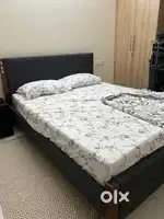 Queen size bed