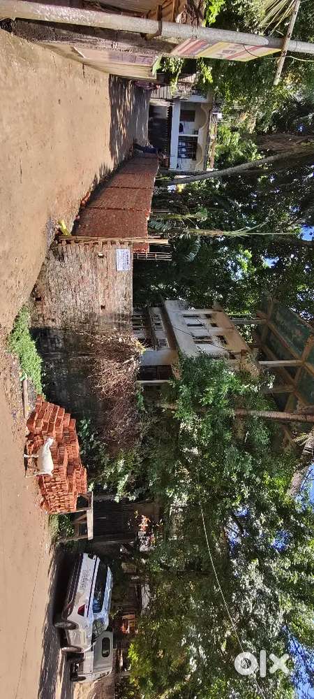 Land and building with extensible provisions