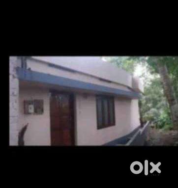 2bhk house for rent.Roadside propert - ground floor, akkulam main road