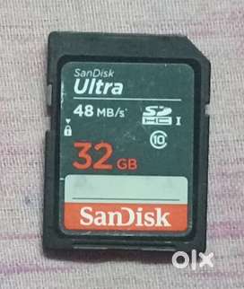 SanDisk 32 GB new condition camera chip