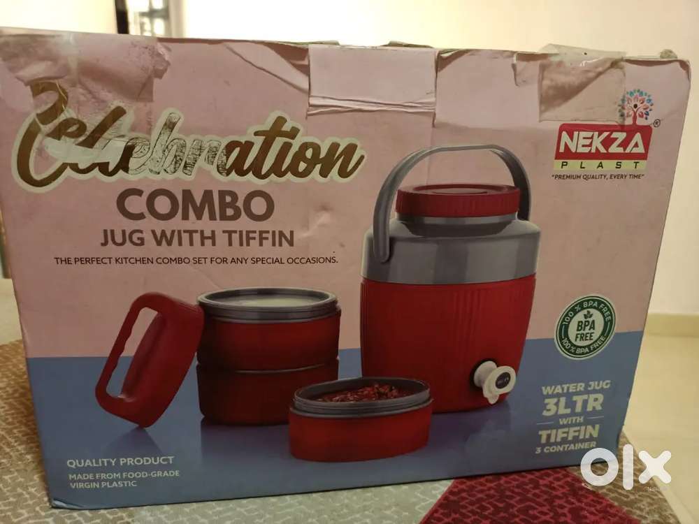 A water cooler and Tiffin set