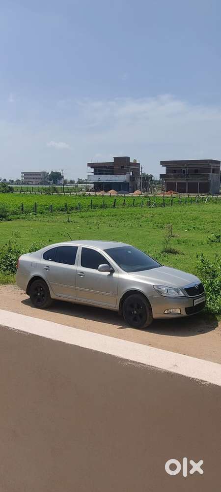 Skoda laura diesel 2013 model-well maintained & excellent condition