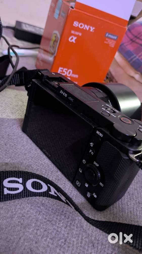 SONY ZV E10 mark 1  , 6 months old