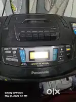 Audio player with FM
