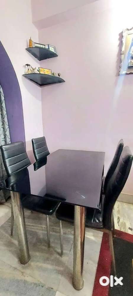 Dining Table and chairs Set of 4