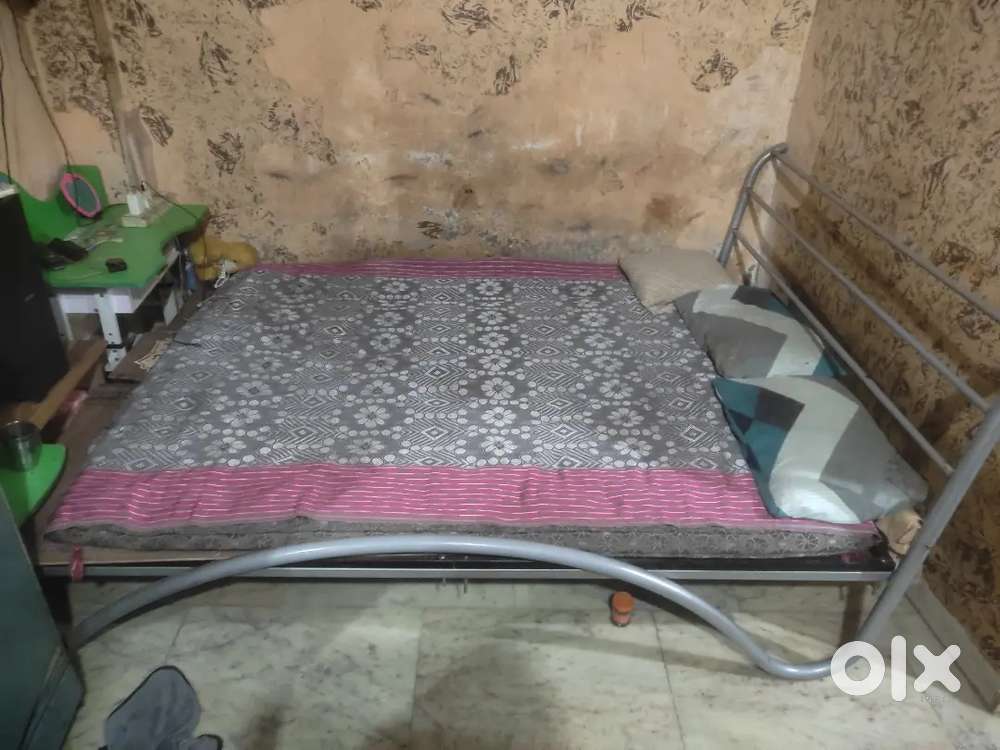 King size bed 6 by 6.5