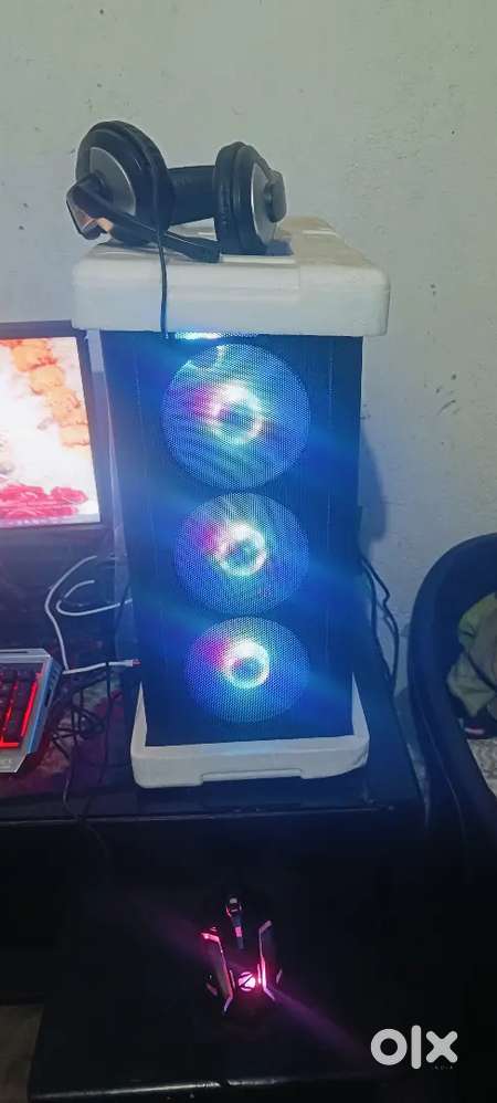 Full build PC setup core i7 16GB Ram 480 SSD  one month old