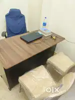 Office table with executive chair and 2 visitors chair