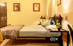 Nearby Medanta and Subhash and Huda city centre PG available 46,39,47
