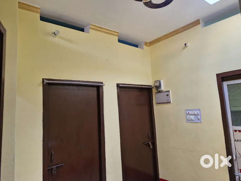 2 bhk flat with attached washroom and kitchen