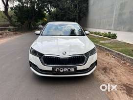 Skoda Octavia 2.0 L K TSI AT, 2021, Petrol