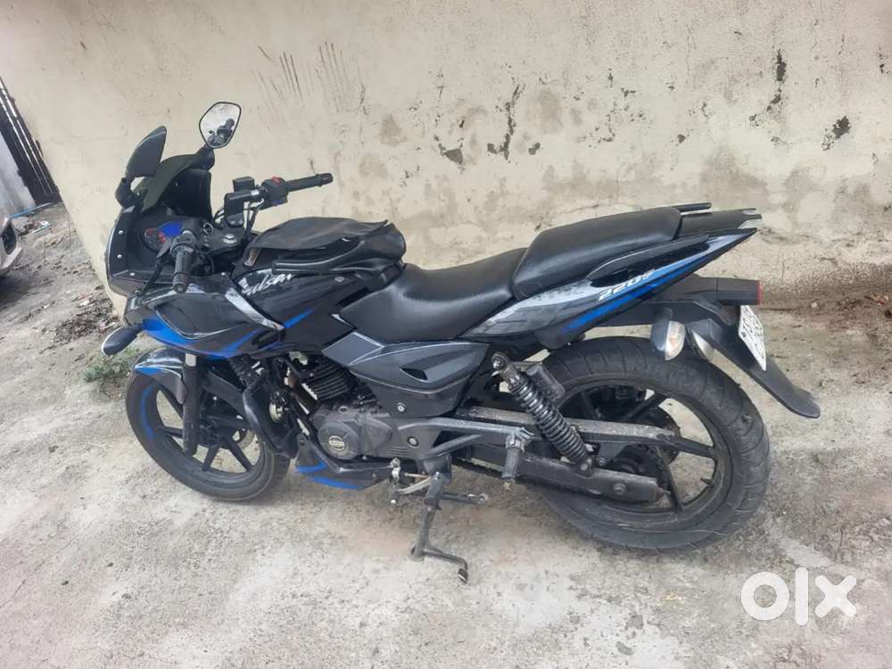 Pulsar 220 good condition