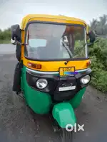 Bajaj RE Showroom candisan