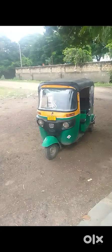 Bajaj real 4stok