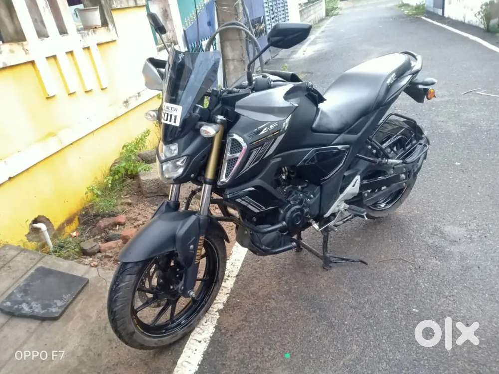 Yamaha FZ - V3 (Urgent sale)