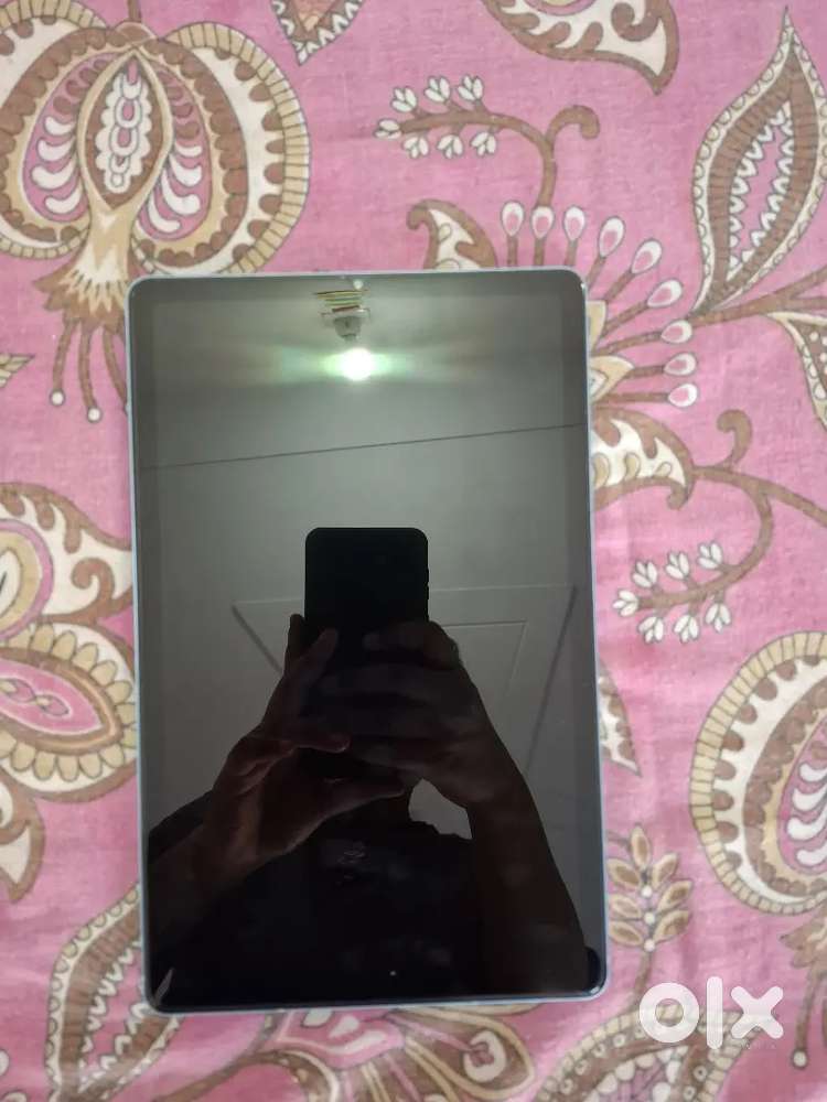 SAMSUNG TABLET S6 LITE WIFI with BACKCOVER and SCREEN PROTECTION