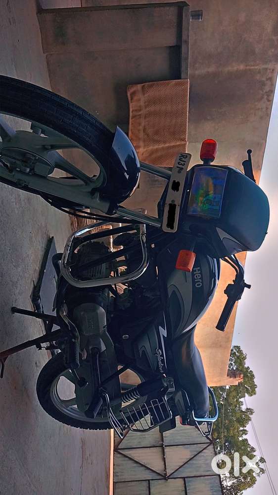 Splendor plus 2013 model black colour