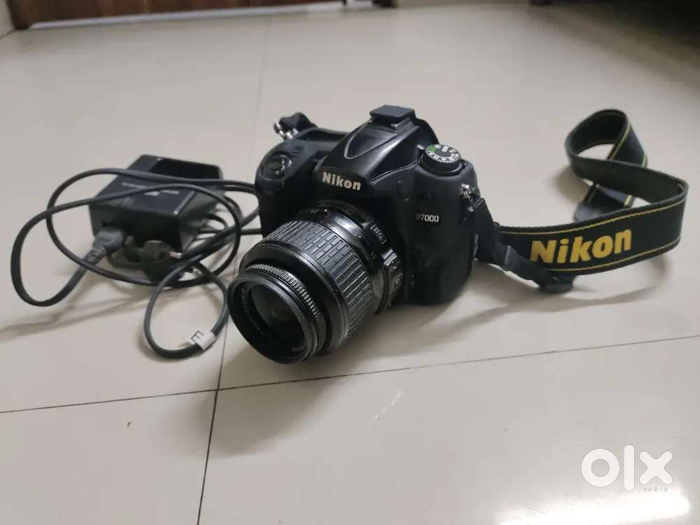 NIKON D7000 camera for urgent sale
