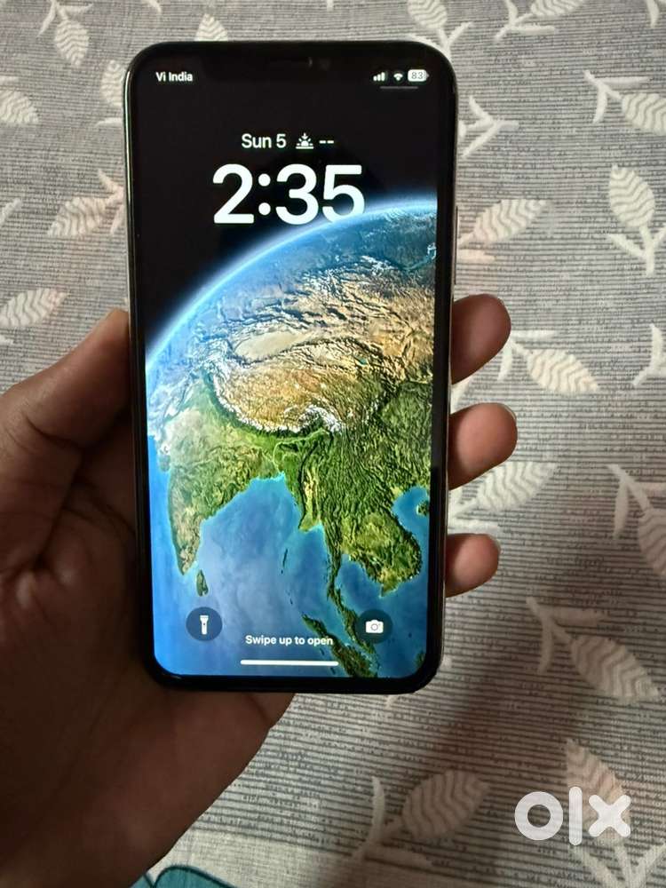 iPhone x 64gb (Silver) in mint condition
