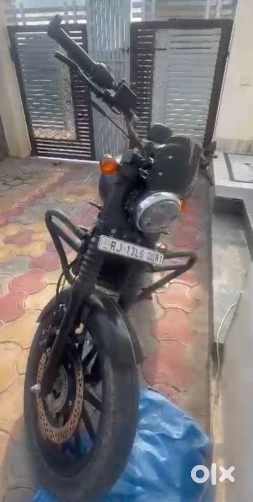 Yezdi roadster grey colour