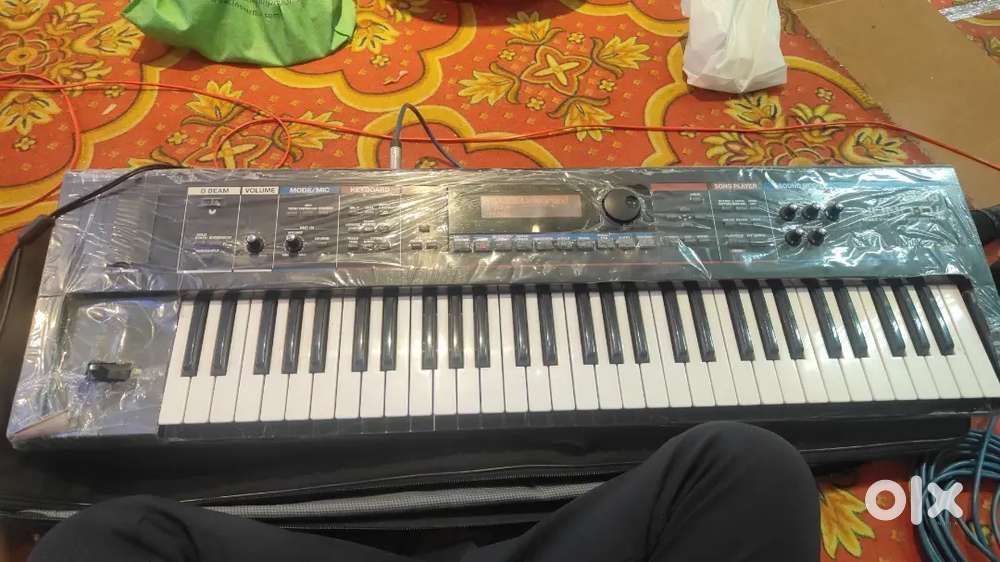 Roland juno di good condition