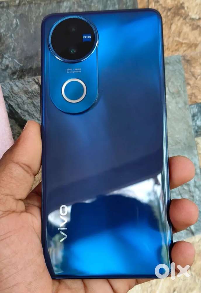 Vivo v50 8/256 New Brand with bill & Brand Warranty 10 Days used
