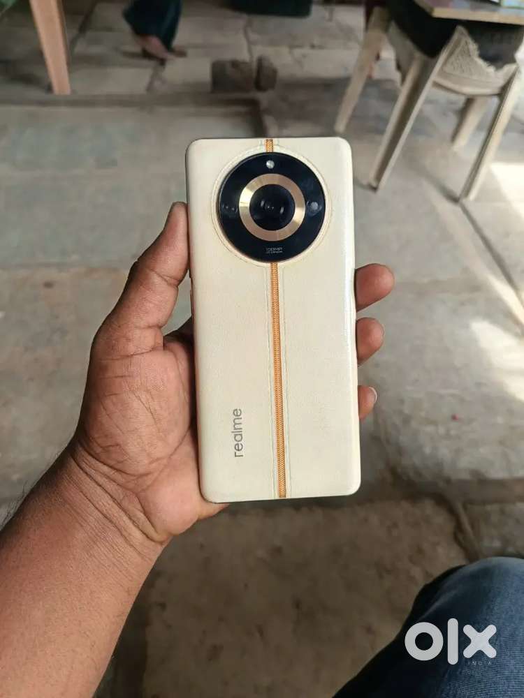 Full condition mobile  bill box all accessories hai